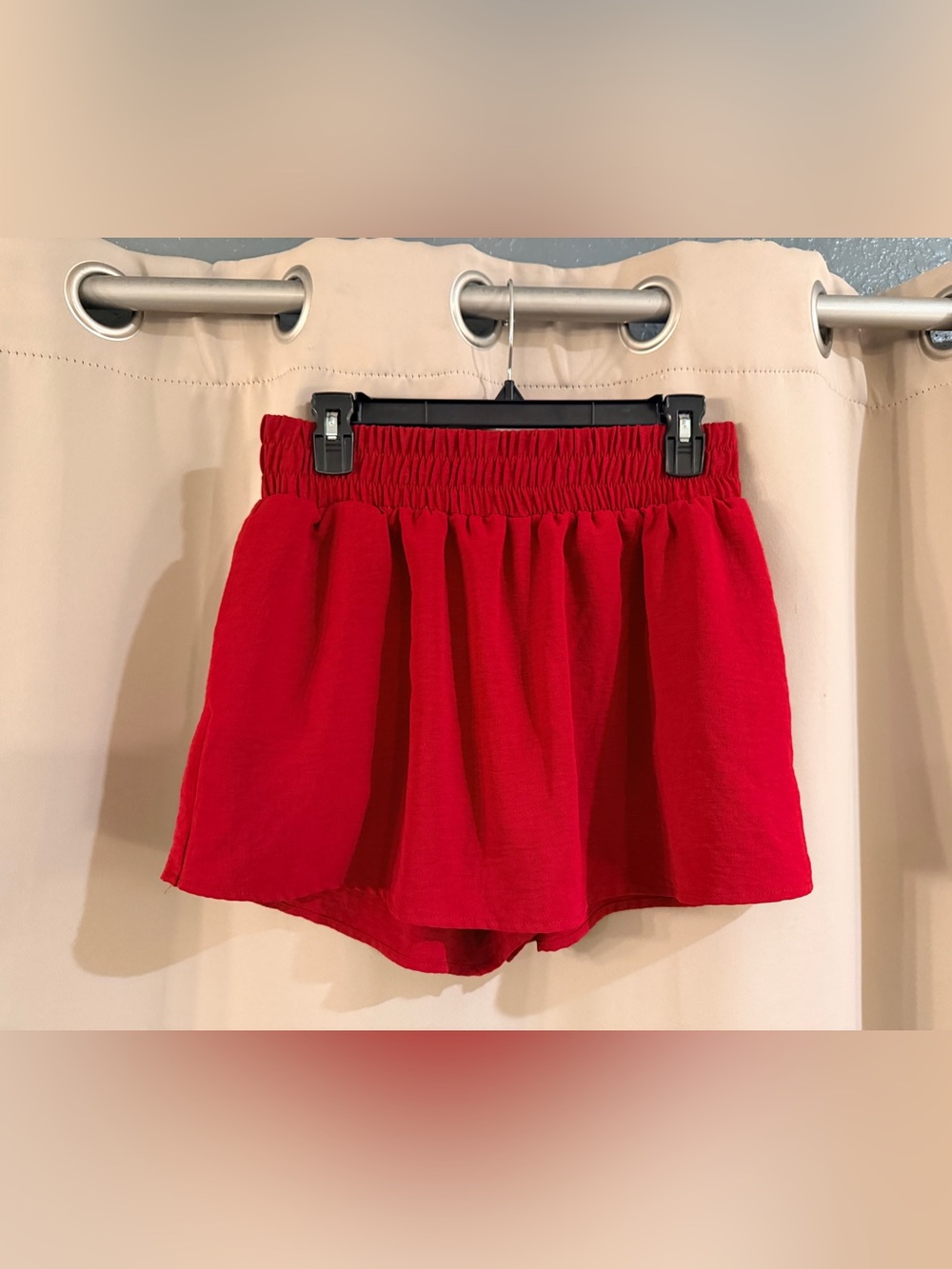 Timing Red Smocked-Waist Circle Mini Skorts